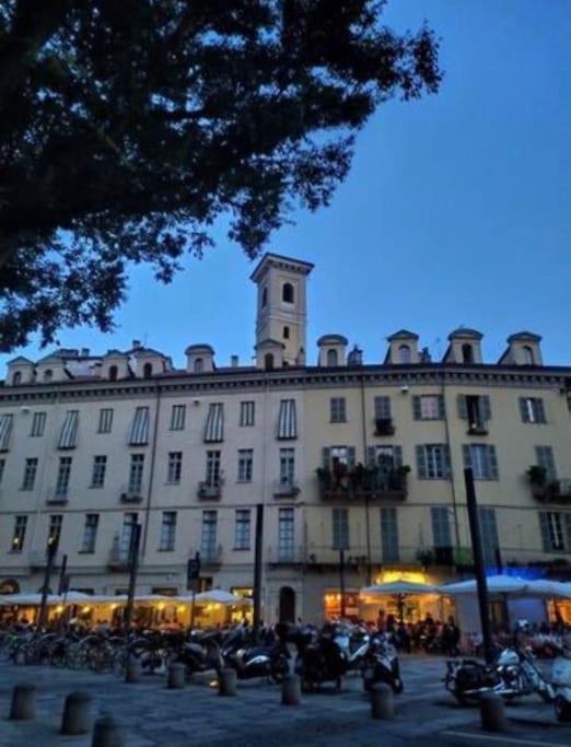 Apartamento Il Balconcino Del Centro Storico Turín Exterior foto